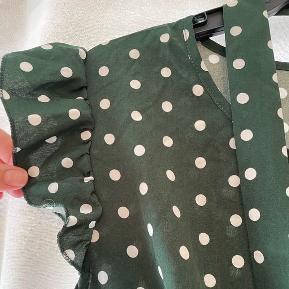 Plus Polka Dot Print Butterfly Sleeve Belted Dress - Picture 5 of 5